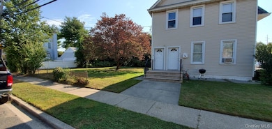 83 Kraemer St, Hicksville, NY 11801 - photo 2