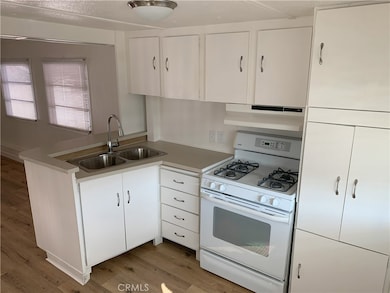 5925 Riverside Dr unit 12, Chino, CA 91710 - photo 7