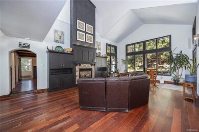 26316 California 189, Lake Arrowhead, CA 92391 - photo 7