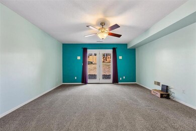 1460 Daleview Dr unit 9, Marion, IA 52302 - photo 3