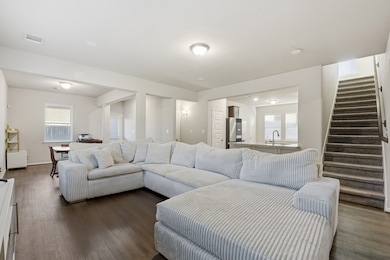 8434 Beacon Bay Cir, Mont Belvieu, TX 77523 - photo 7