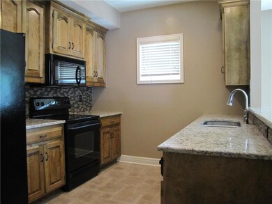 15818 W 61st Terrace, Shawnee, KS 66217 - photo 6