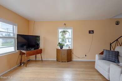 1646 van Cortland St, Schenectady, NY 12303 - photo 7