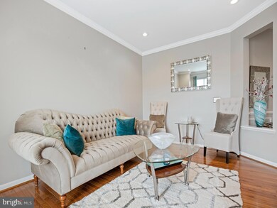 7224 Lyndam Hill Cir, Lorton, VA 22079 - photo 4