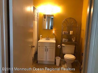 99 Players Cir, Tinton Falls, NJ 07724 - photo 6