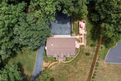 2315 Kivett Dr, Greensboro, NC 27406 - photo 7