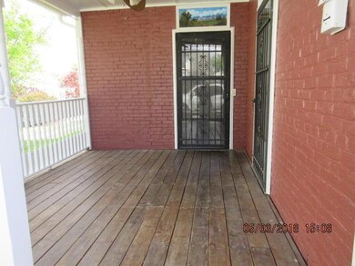 E. Stevens Street 032