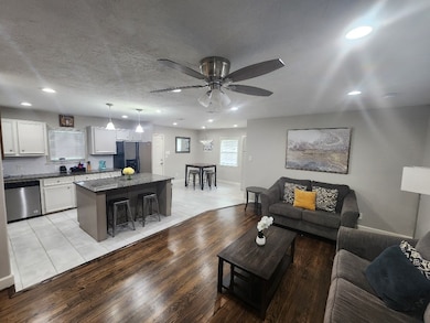 3610 Zephyr St, Houston, TX 77021 - photo 4