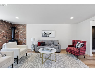 1938 7th St, Springfield, OR 97477 - photo 7