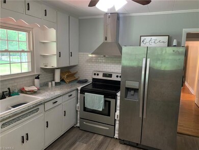 145 Richland Park Dr, Asheboro, NC 27205 - photo 6