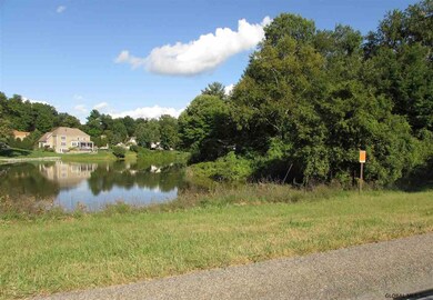 746 Waldens Pond Rd, Albany, NY 12203 - photo 2