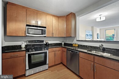 915 E St NW unit 1107, Washington, DC 20004 - photo 4