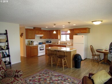 Kitchen/Living Room