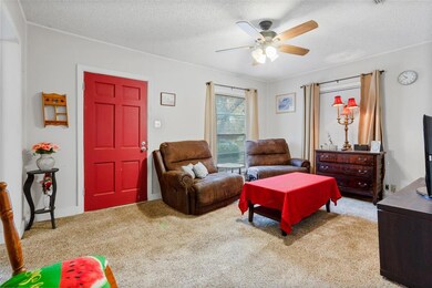 252 E Boyd St, Bonham, TX 75418 - photo 4