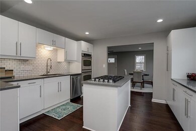 Dream Chef's Kitchen: SS Appliances, Double Oven, 