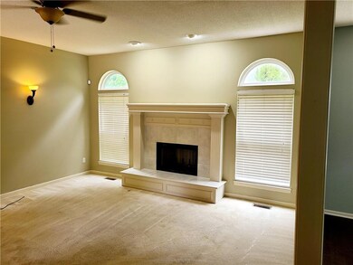 9414 Swarner Dr, Lenexa, KS 66219 - photo 5