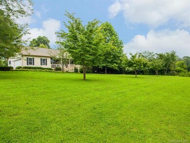 329 Hyder Allen Ln, Hendersonville, NC 28792 - photo 3