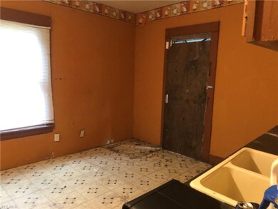 1864 Hastings Ave, Cleveland, OH 44112 - photo 6
