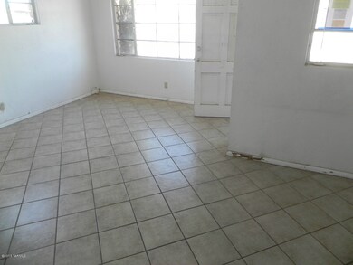 606 Living Room