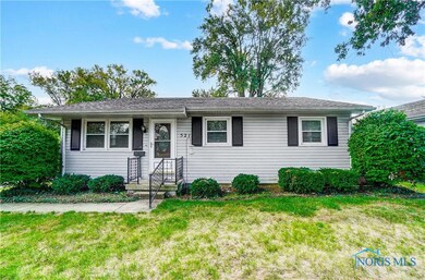 521 Davis St, Findlay, OH 45840 - photo 2