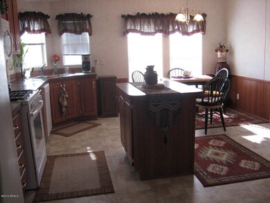 Kitchen with breakfast room