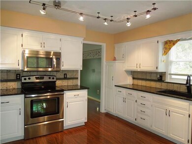 6624 Goode Dr, Shawnee, KS 66216 - photo 4