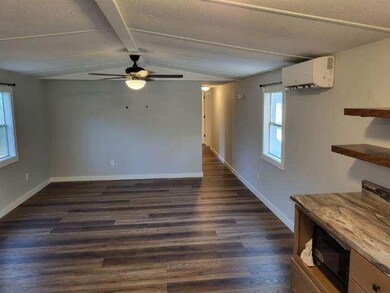 276 Twin Lakes Rd, Eastpoint, FL 32328 - photo 7