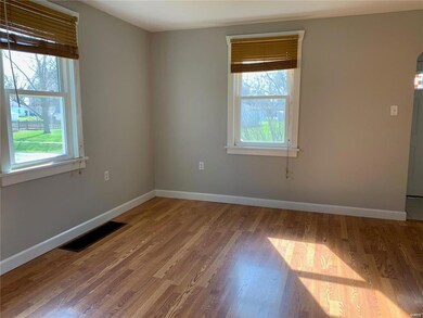 8 N Cherry St, Freeburg, IL 62243 - photo 4