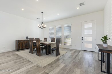 6-web-or-mls-3311-w-desert-dawn-dr