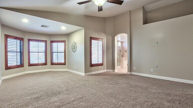 MASTER W/ENSUITE BATH
