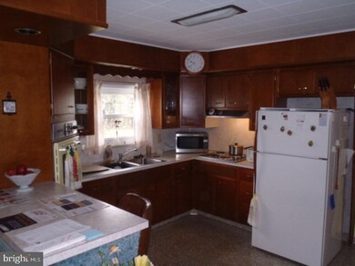 739 Penn Dr, Tamaqua, PA 18252 - photo 5