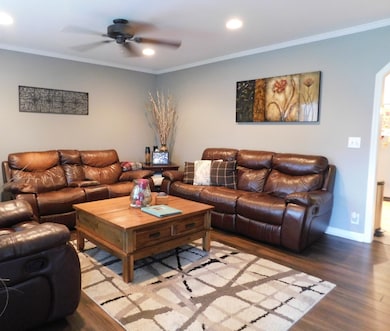 1211 Oak Dr, Manchester, TN 37355 - photo 2