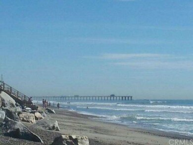 pier about 3 blocks...good breezes