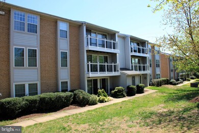 17050 Capri Ln unit 302, Dumfries, VA 22026 - photo 2