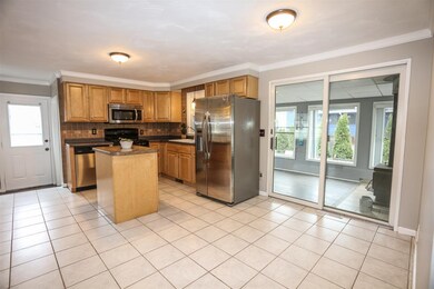 7 Syracuse Rd, Nashua, NH 03064 - photo 5