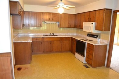 530 Raintree Rd, Harrodsburg, KY 40330 - photo 2