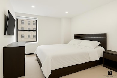 153 E 87th St unit 9D, New York, NY 10128 - photo 4