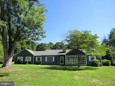 725 Bergeys Mill Rd, Schwenksville, PA 19473 - photo 3