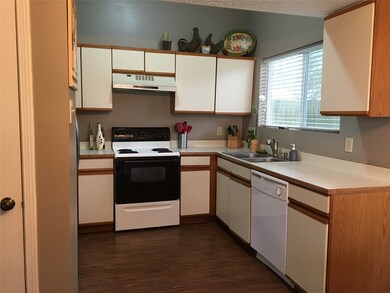 7775 High Village Dr, Houston, TX 77095 - photo 3