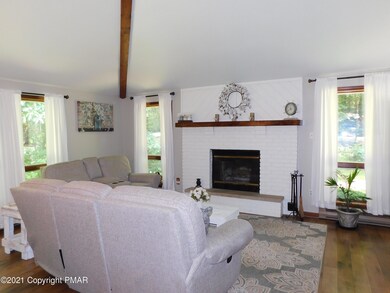 145 Laurel Ln, Effort, PA 18330 - photo 3