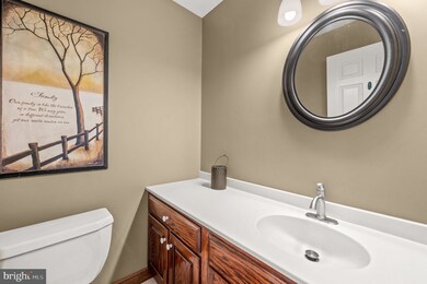 534 Longfellow Ln, Media, PA 19063 - photo 7