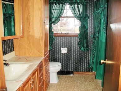 2nd. floor bath