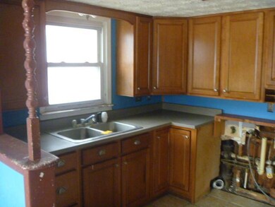 4526 E 18th St, Indianapolis, IN 46218 - photo 7