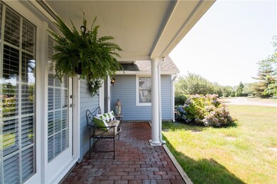 421 Corey Ln, Middletown, RI 02842 - photo 5