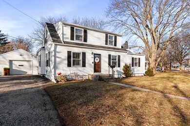 536 Lake St - 1033
