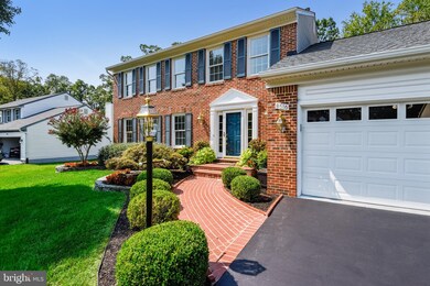 8516 Chase Glen Cir, Fairfax Station, VA 22039 - photo 2