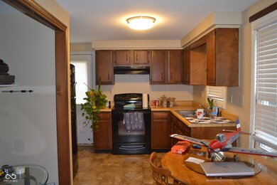 216 E Main St, Ladoga, IN 47954 - photo 6