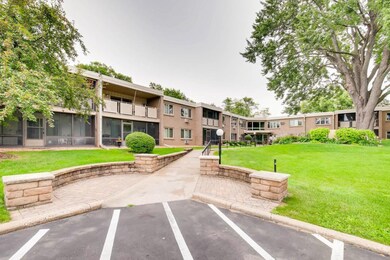 4380 Front Walk