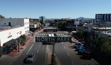 Walking distance to shopping, restaurants, stores 