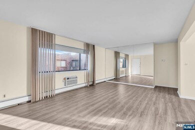 164 Diamond Bridge Ave unit 18, Hawthorne, NJ 07506 - photo 3